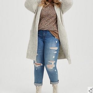 NWT TORRID BOYFRIEND STRAIGHT JEAN - VINTAGE STRETCH MEDIUM WASH 16